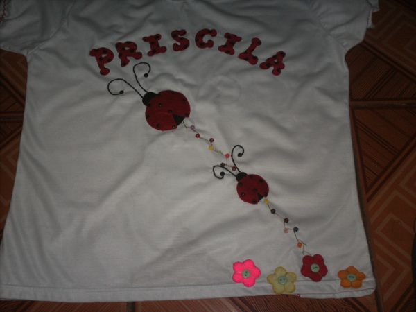 Camiseta Priscila